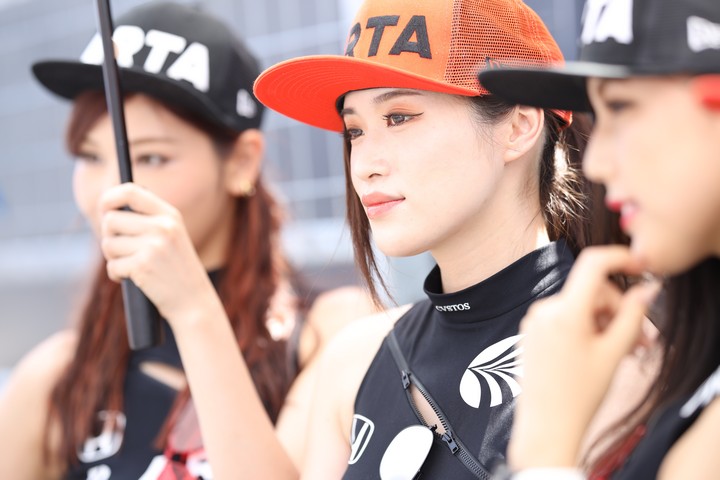 ピットウォーク: レースクイーン