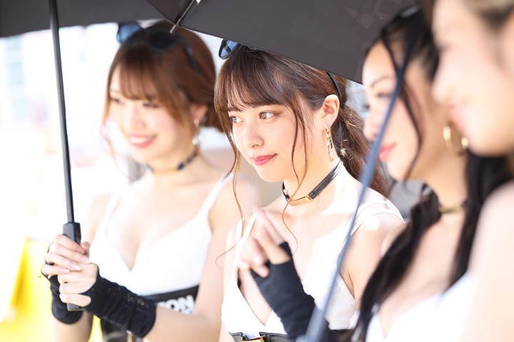 ピットウォーク: レースクイーン