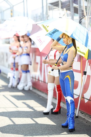 ピットウォーク: レースクイーン