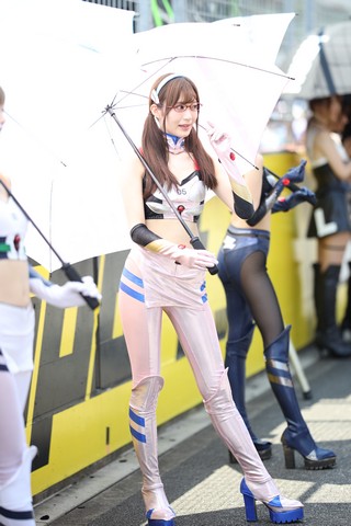 ピットウォーク: レースクイーン