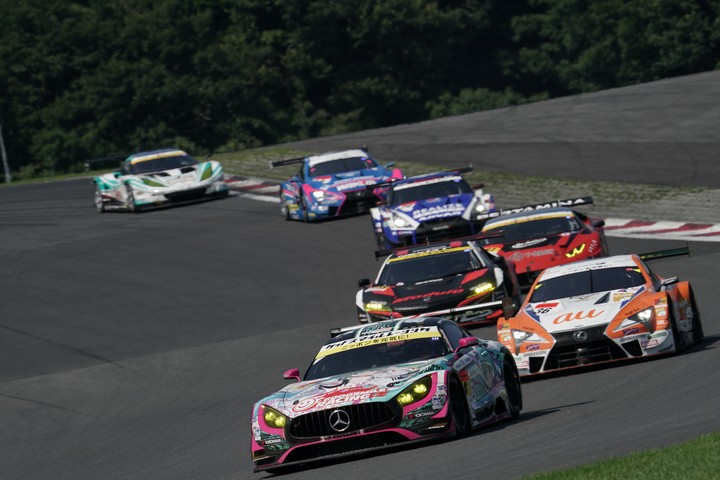 決勝レース: 片岡龍也（グッドスマイル 初音ミクAMG）