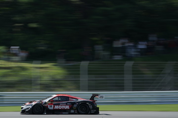 決勝レース: 武藤英紀／中嶋大祐組（MOTUL MUGEN NSX-GT）
