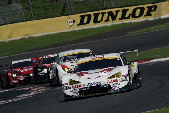 決勝レース: 坂口夏月／平木湧也／阪口良平組（ADVICSマッハ車検MC86マッハ号）