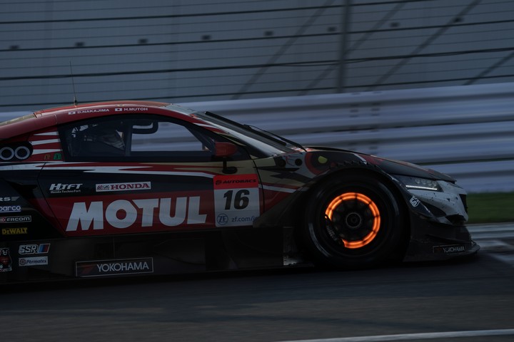 決勝レース: 武藤英紀／中嶋大祐組（MOTUL MUGEN NSX-GT）