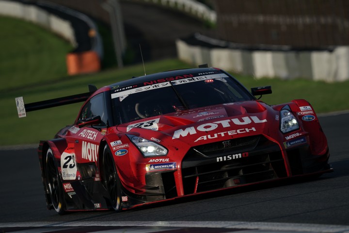 決勝レース: 松田次生（MOTUL AUTECH GT-R）