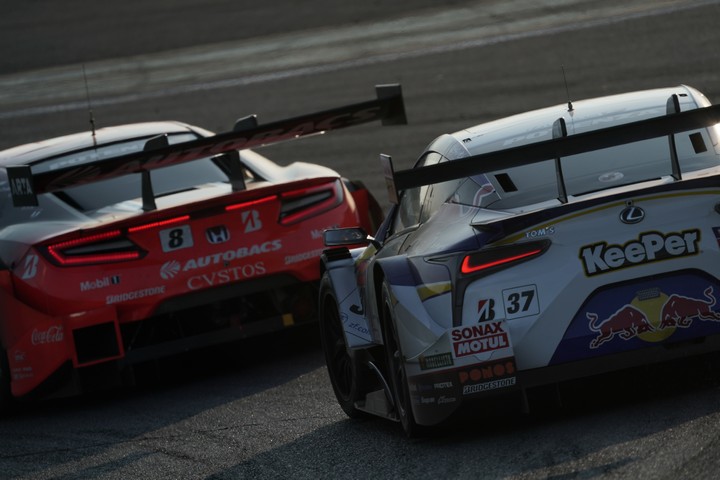 決勝レース: 平川亮／ニック・キャシディ組（KeePer TOM'S LC500）