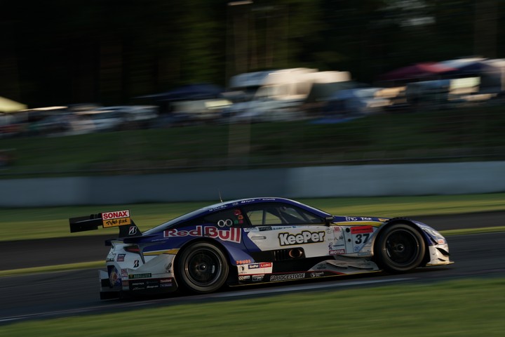 決勝レース: 平川亮／ニック・キャシディ組（KeePer TOM'S LC500）