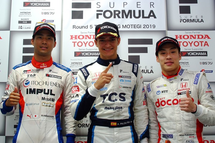 予選フォトセッション: トップ3のドライバー