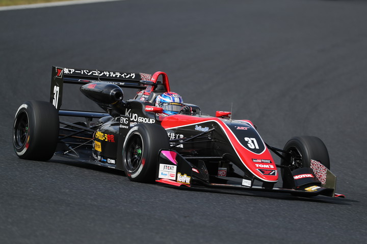 決勝3位は阪口晴南（カローラ中京Kuo TOM'S F317）