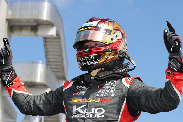 優勝した宮田莉朋（カローラ中京Kuo TEAM TOM'S）