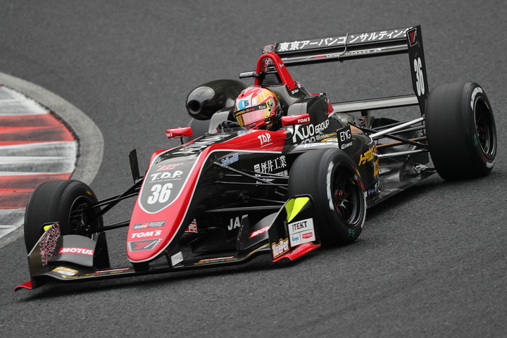 第19戦、第20戦ともポールポジションの宮田莉朋（カローラ中京Kuo TOM'S F317）