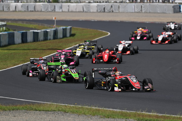 25周の決勝がスタートした