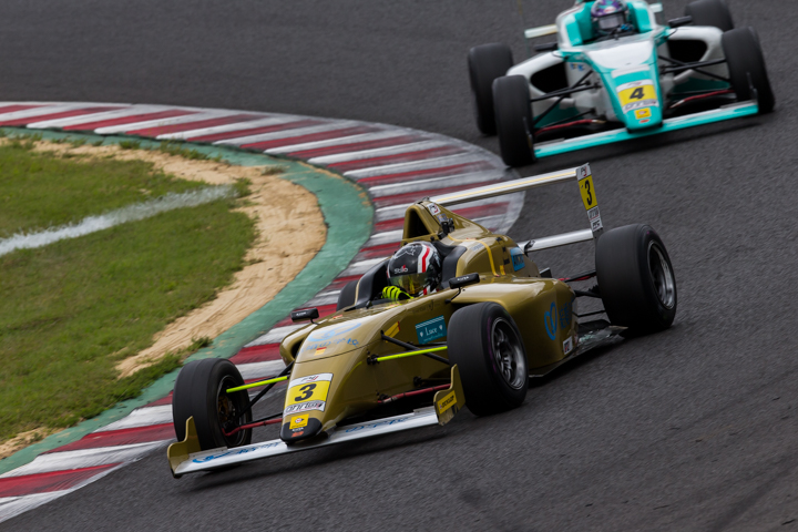 インディペンデントカップ優勝は佐藤セルゲイビッチ（結婚の学校フィールドモータースポーツ）