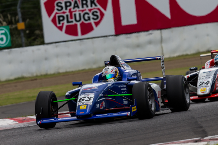 決勝3位は川合孝汰（DENSOルボ一セIPG F4）