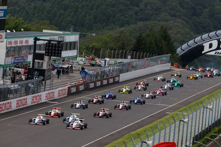 17周の決勝がスタートした