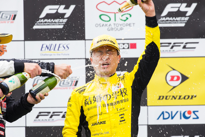 インディペンデントカップでチャンピオンを獲得した佐藤セルゲイビッチ（FIELD MOTORSPORTS）