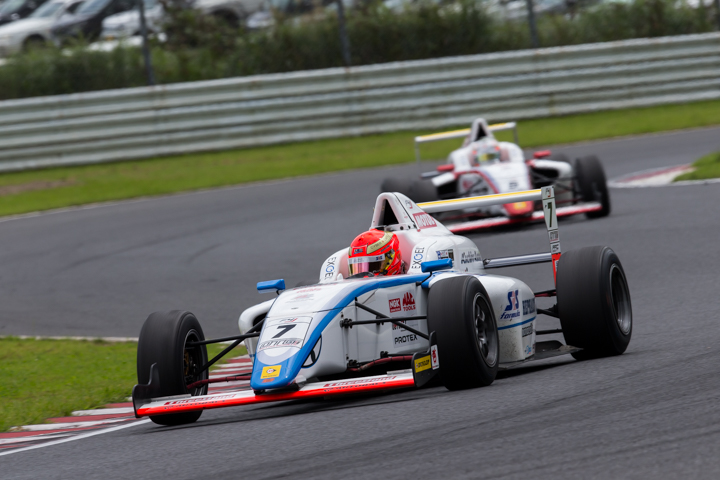 優勝は佐藤蓮（SRS/コチラレーシング）