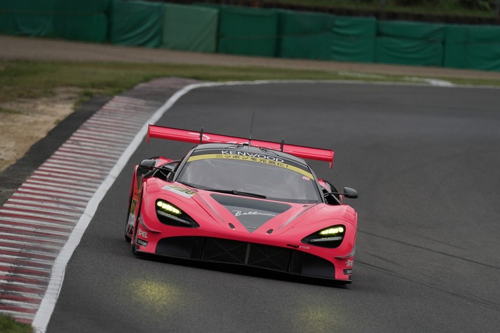 公式練習: 荒聖治（McLaren 720S）