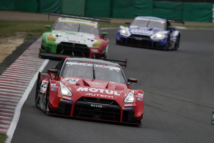 公式練習: ロニー・クインタレッリ（MOTUL AUTECH GT-R）