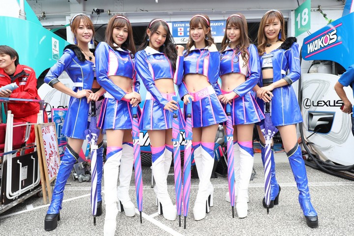 ピットウォーク: レースクイーン