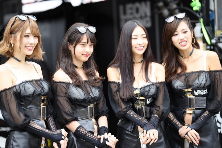 ピットウォーク: レースクイーン