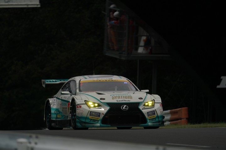 ウォームアップ走行: 宮田莉朋（SYNTIUM LMcorsa RC F GT3）