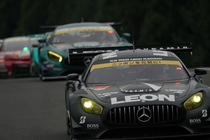 ウォームアップ走行: 蒲生尚弥（LEON PYRAMID AMG）