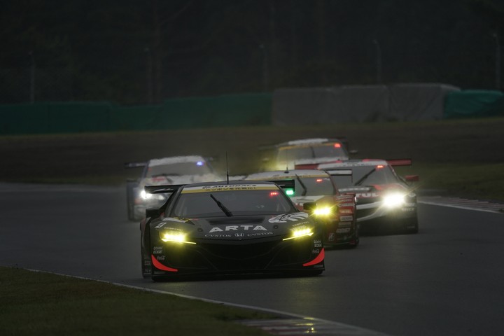 決勝レース: 高木真一（ARTA NSX GT3）