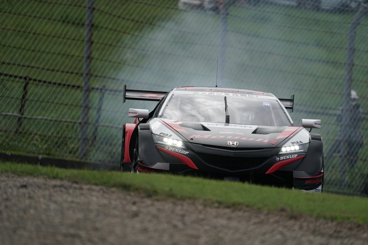 公式練習: 伊沢拓也（ARTA NSX-GT）