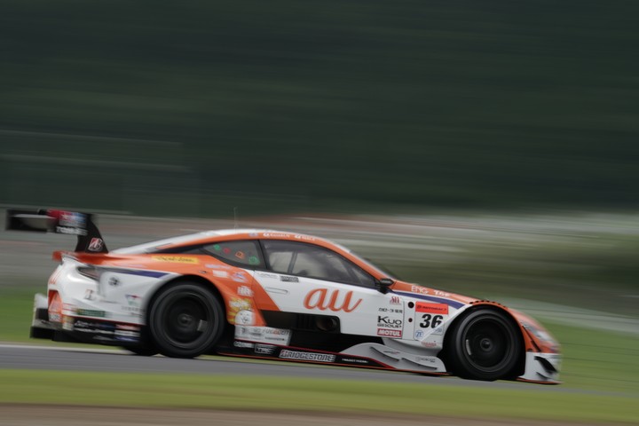 公式練習: 中嶋一貴／関口雄飛組（au TOM'S LC500）