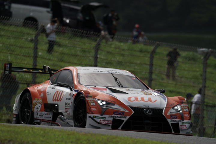 公式練習: 中嶋一貴（au TOM'S LC500）