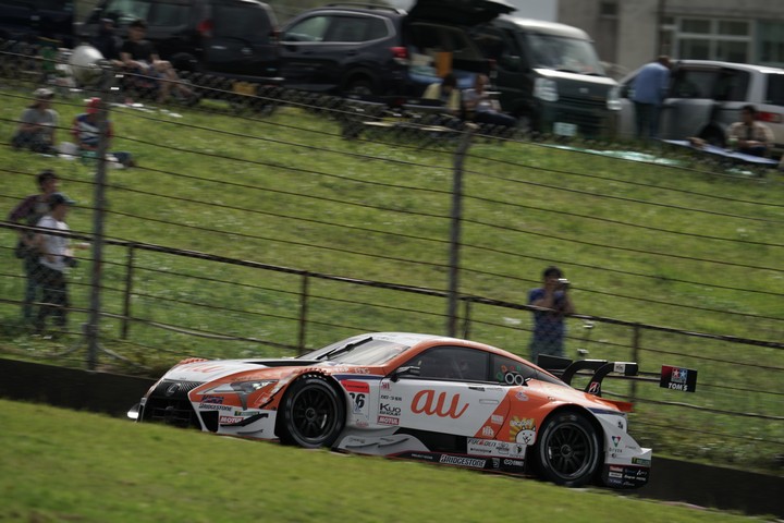 公式練習: 中嶋一貴／関口雄飛組（au TOM'S LC500）