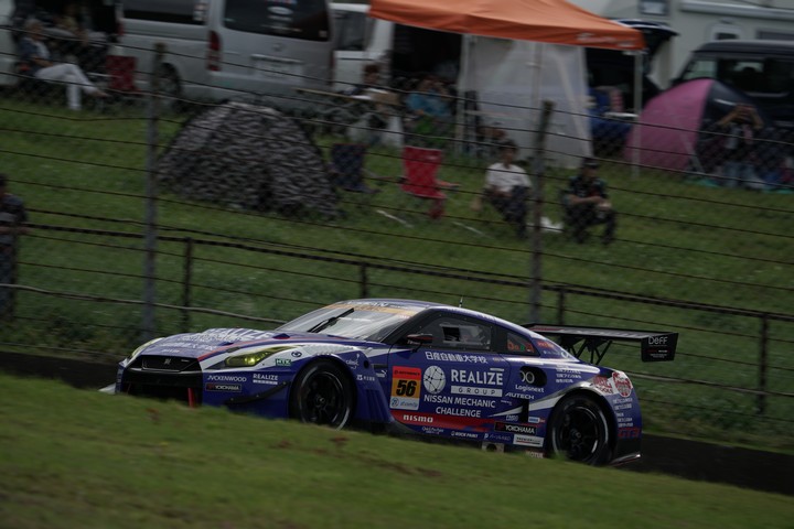 公式練習: 平峰一貴／サッシャ・フェネストラズ組（リアライズ日産自動車大学校 GT-R）
