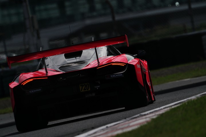 公式練習: 荒聖治／アレックス・パロウ組（McLaren 720S）