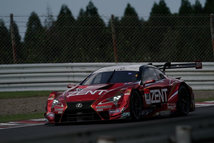 公式練習: 石浦宏明（ZENT CERUMO LC500）