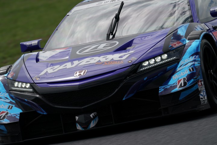 公式練習: 山本尚貴／ジェンソン・バトン組（RAYBRIG NSX-GT）
