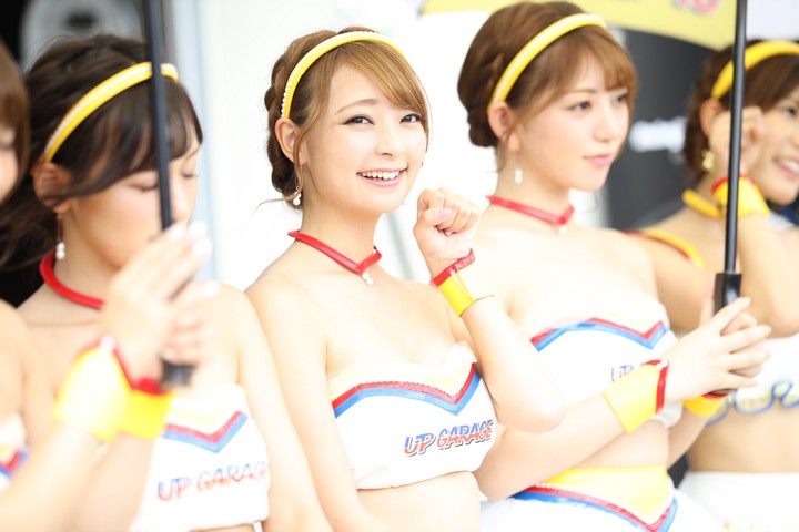 ピットウォーク: レースクイーン