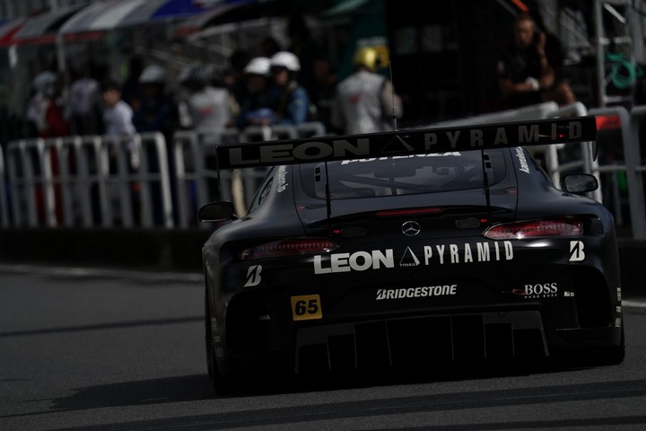 公式予選: 菅波冬悟（LEON PYRAMID AMG）