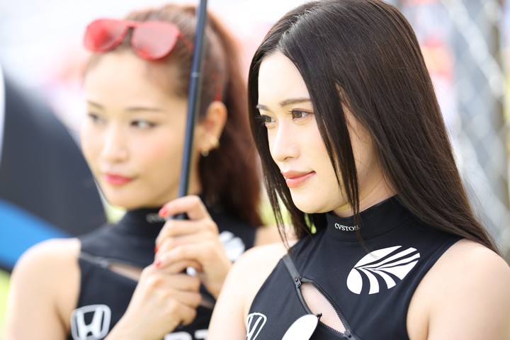 ピットウォーク: レースクイーン