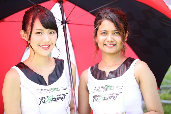 ピットウォーク: レースクイーン