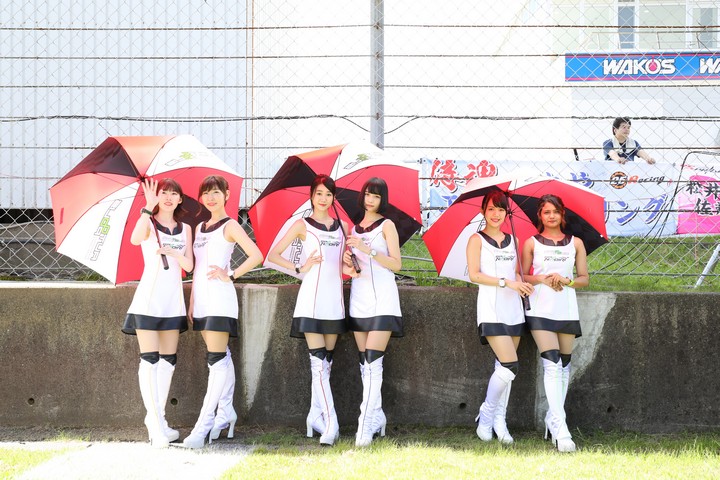 ピットウォーク: レースクイーン