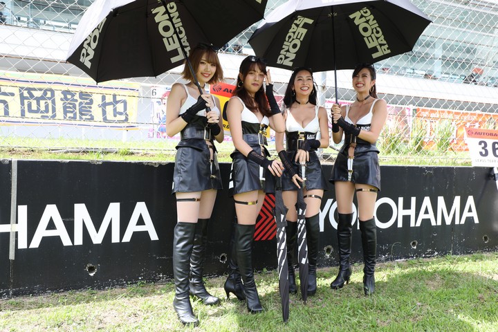 ピットウォーク: レースクイーン