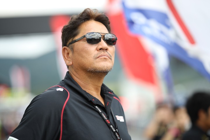 スタート進行: 大魔神・佐々木主浩監督（D'station Racing AMR）