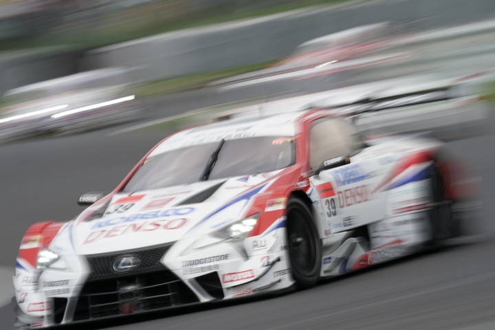 決勝レース: ヘイッキ・コバライネン（DENSO KOBELCO SARD LC500）