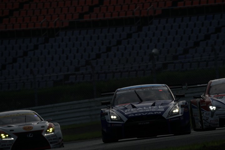 決勝レース: 高星明誠（リアライズコーポレーションADVAN GT-R）