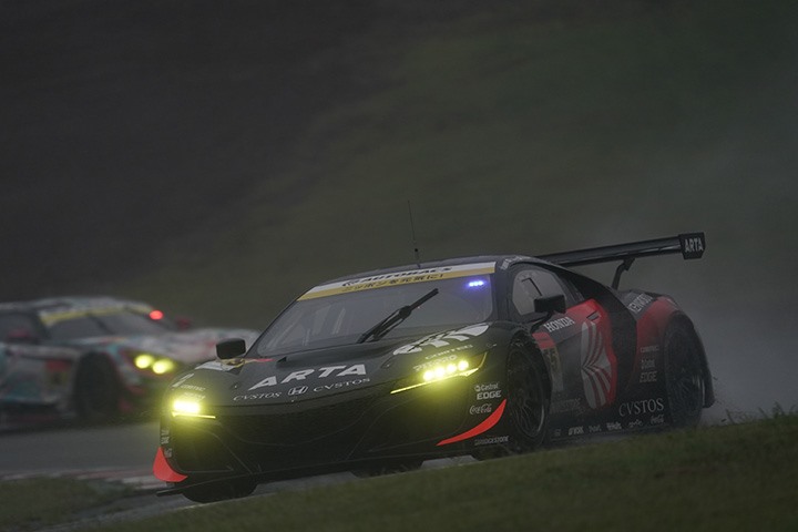 GT300クラス優勝は高木真一／福住仁嶺組（ARTA NSX GT3）