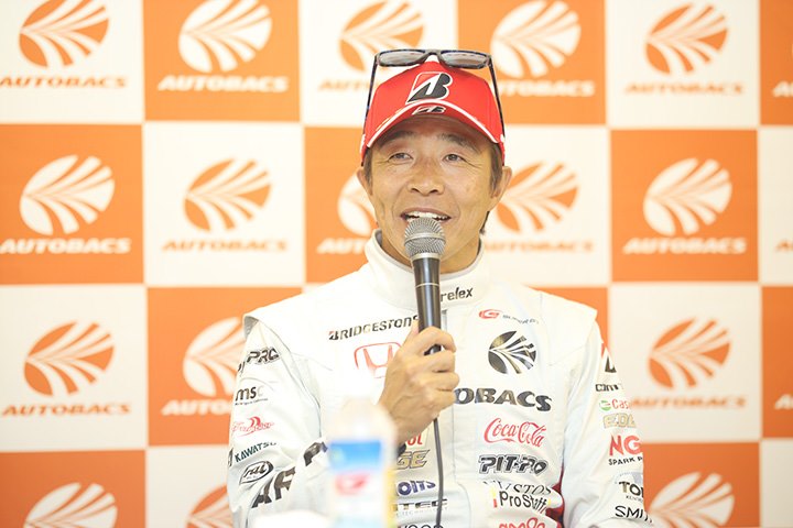 GT300クラスで優勝した高木真一（ARTA）