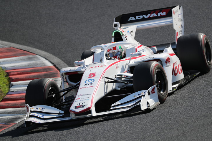 フリー走行2回目: 3位は福住仁嶺（DOCOMO DANDELION M5Y SF19）