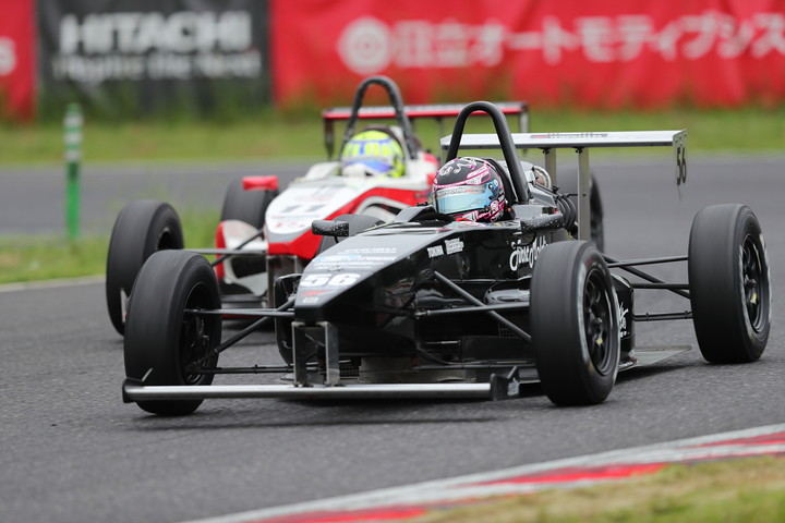 岩佐歩夢（Rn-sports制動屋DプロKK-S）と澤龍之介（TPS/KK-SⅡ・制動屋）のバトル