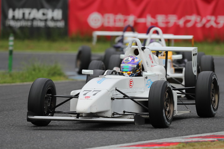 決勝3位は荒川麟（Drago CORSE 10V）